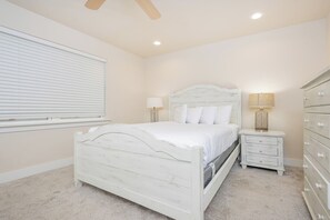 4 Schlafzimmer, Bügeleisen/Bügelbrett, kostenloses WLAN, Bettwäsche