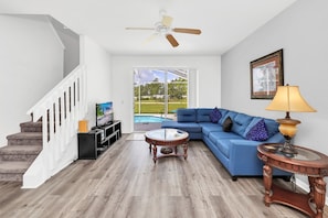 Fernseher, Tischfußball