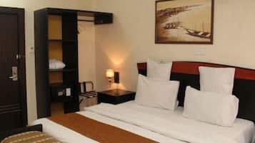 In-room safe, free WiFi, bed sheets