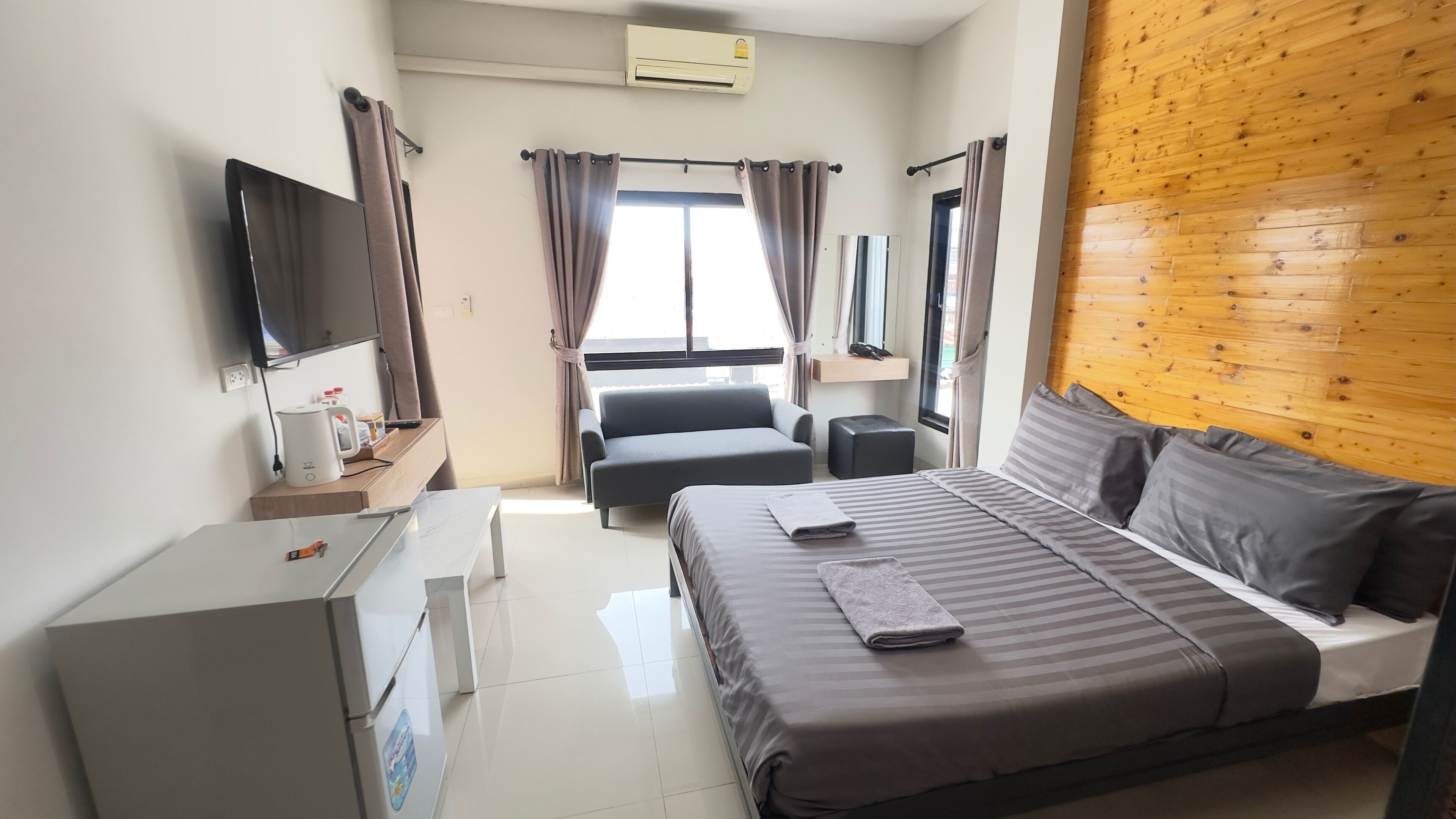 Habitació Deluxe | Cortines opaques, wifi gratuïta i roba de llit 