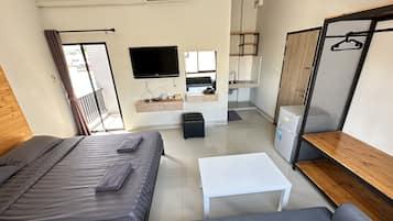 Deluxe Room | Blackout curtains, free WiFi, bed sheets