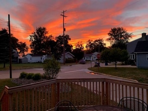 Property grounds - Rye Beach Retreat · Cozy Cottage on Rye Beach with Lake Erie view! (Huron)