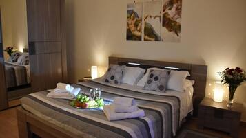 5 Schlafzimmer, Bügeleisen/Bügelbrett, Reisekinderbett, kostenloses WLAN