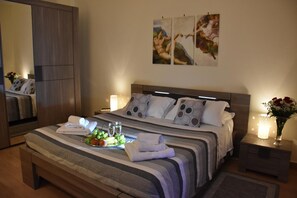 5 Schlafzimmer, Bügeleisen/Bügelbrett, Reisekinderbett, kostenloses WLAN