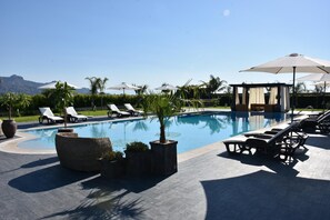Piscine extérieure