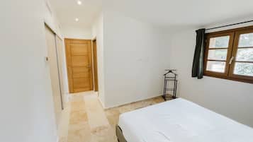 2 Schlafzimmer, Bügeleisen/Bügelbrett, Reisekinderbett, kostenloses WLAN