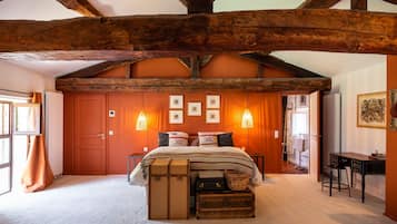 7 slaapkamers, een strijkplank/strijkijzer, wifi, beddengoed