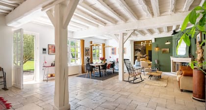 L'Antiquaire - Maison de famille chic et tendance avec jardin et piscine