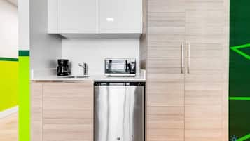 Microwave, coffee/tea maker, toaster, cookware/dishes/utensils