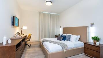 Desk, iron/ironing board, travel cot, WiFi