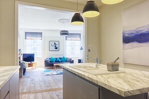Interior - Stunning Designer 1 Bed Apartment- 5 Location (Cheltenham)