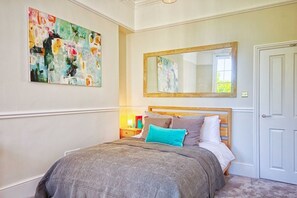 Leilighet, 1 kingsize-seng | 2 soverom, wi-fi (inkludert) og sengetøy