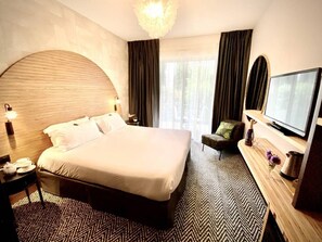 Premium bedding, free minibar, in-room safe, individually decorated - Golf Hôtel (La Grande-Motte)