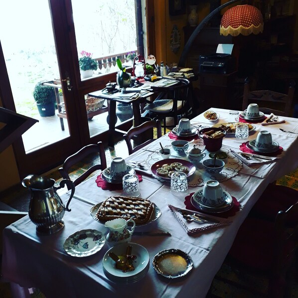 Dagelijks lokaal ontbijt inbegrepen