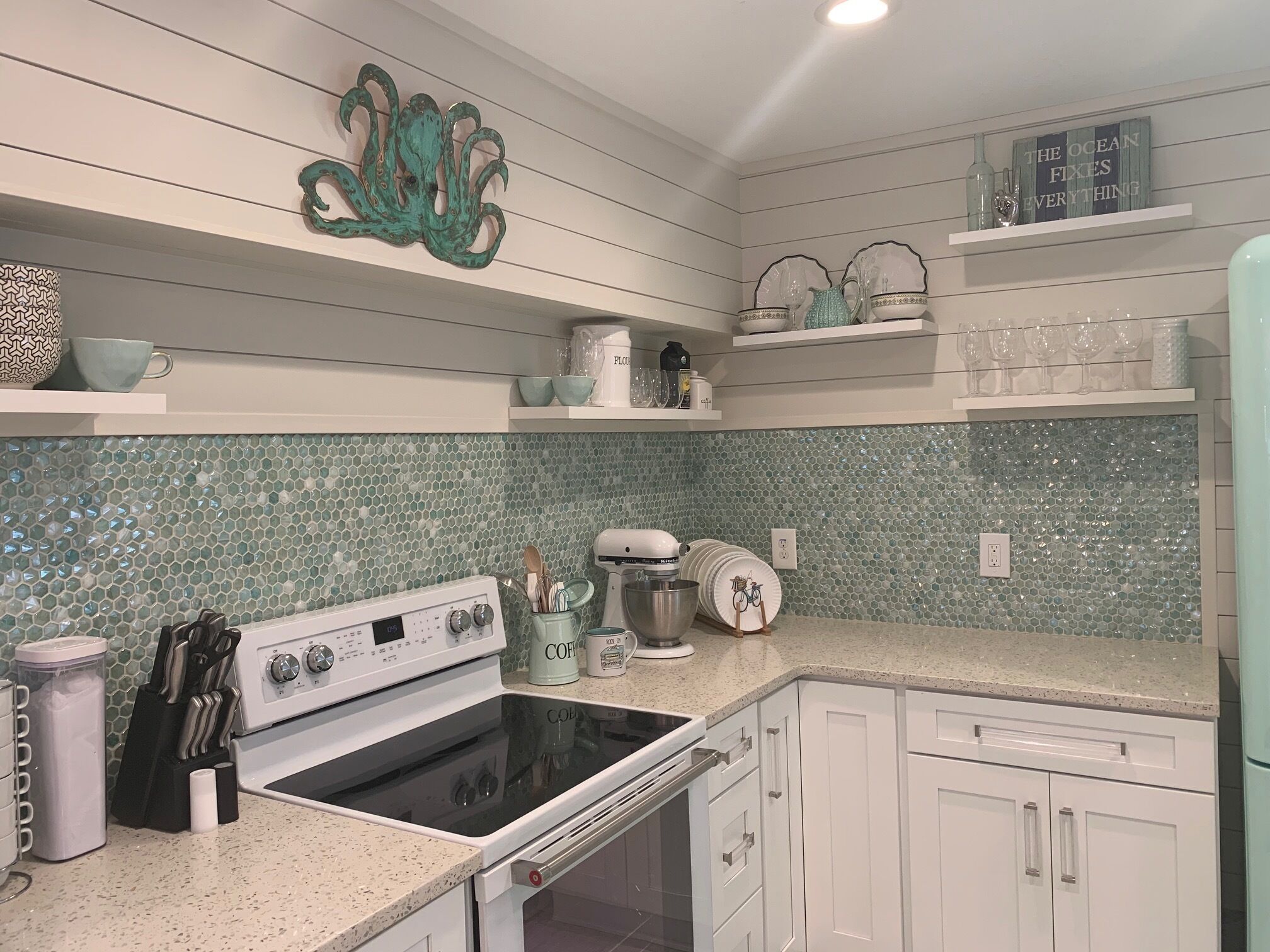 Oven, stovetop, dishwasher, coffee/tea maker