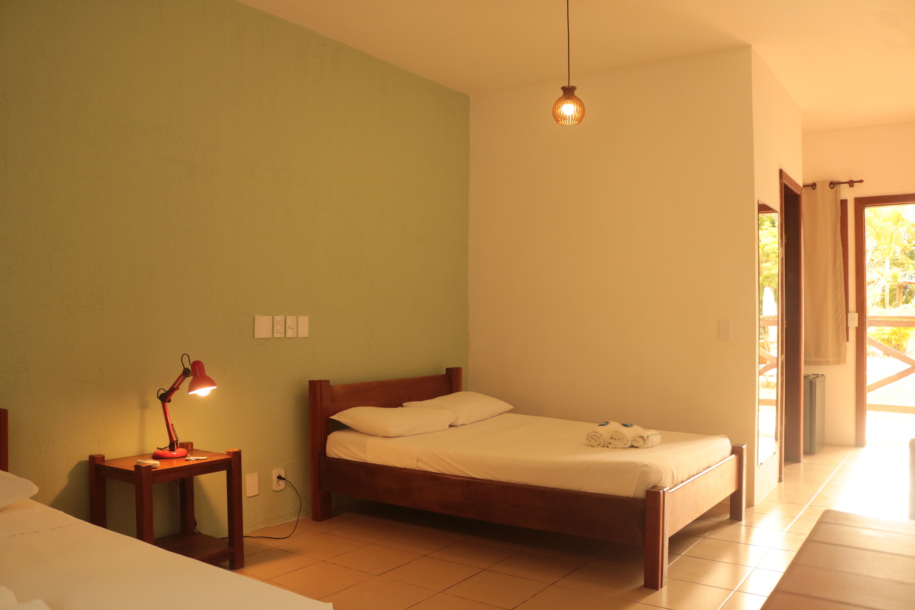 family room | minibar, laptop workspace, free wifi, bed sheets