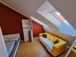 Design Room | Free WiFi, bed sheets