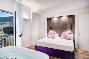 3 bedrooms, iron/ironing board, travel cot, free WiFi