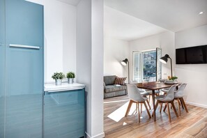 Interior - Nice apartment for 8 guests with A/C, WIFI, TV, balcony and panoramic view (Sorrento)