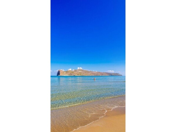 Beach nearby, beach towels