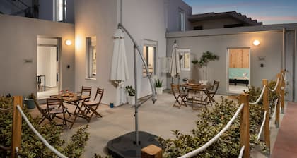 "SEA" ENTIRE HOUSE 20 METRES FROM SANDY BEACH.