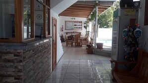 Reception - La Mirada De Solitario George (Puerto Ayora)