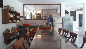 Breakfast area - La Mirada De Solitario George (Puerto Ayora)