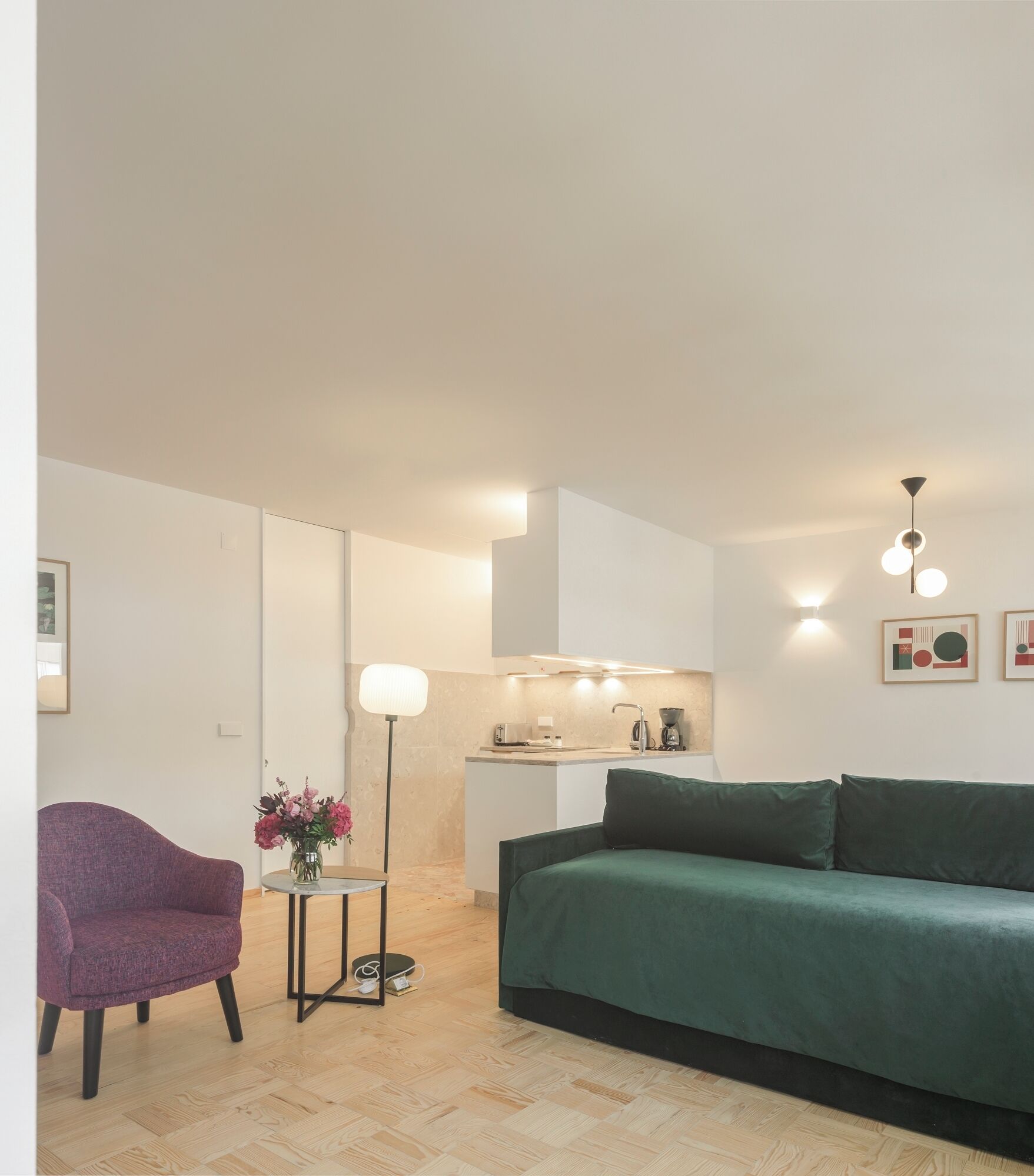 Apartment, 1 Bedroom | Living area | 32-inch LCD TV with cable channels, TV