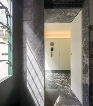 Hallway - Lisbon Serviced Apartments - Principe Real (Lisbon)