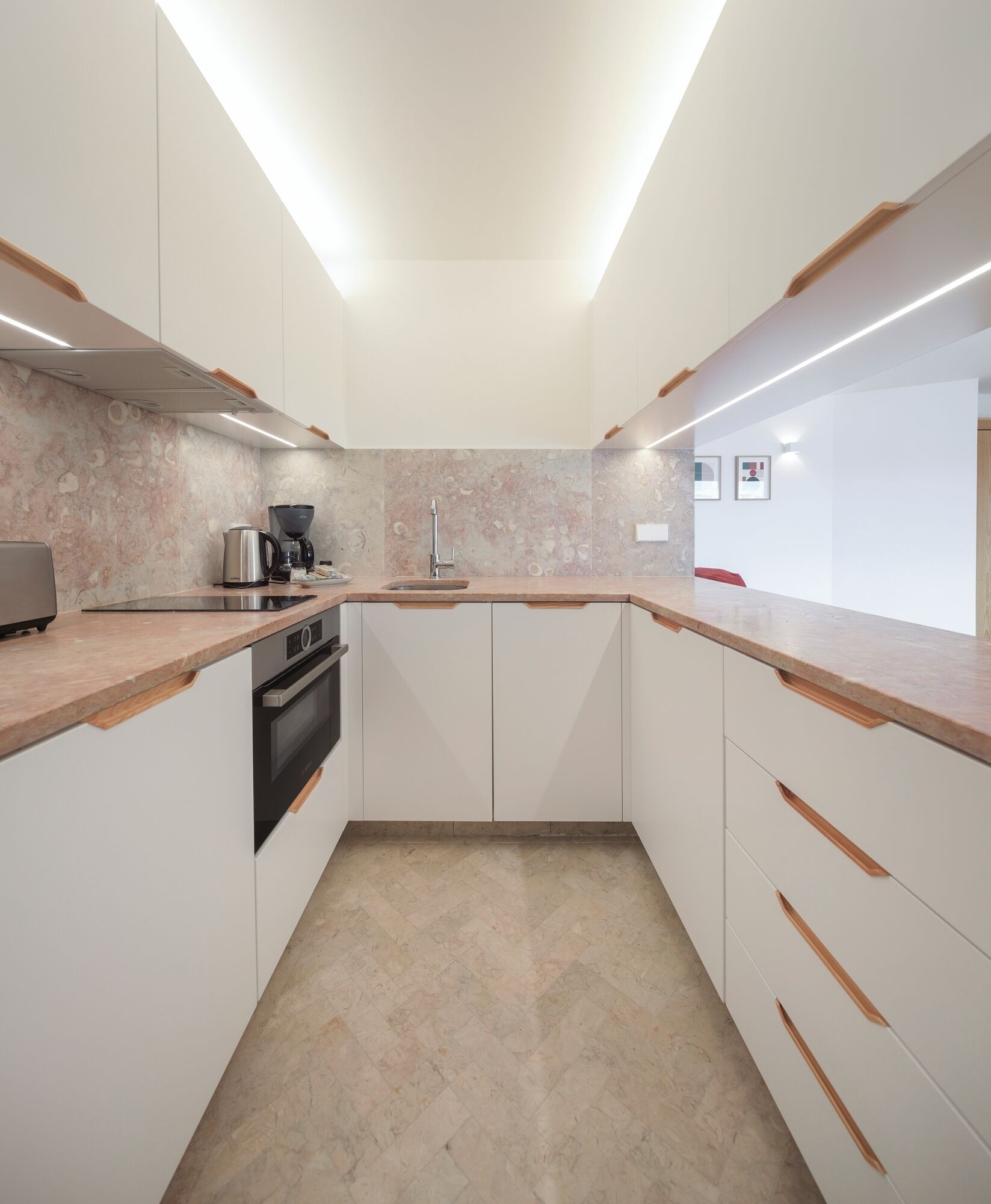 Deluxe Apartment, 1 Bedroom | Private kitchen | Microwave, stovetop, coffee/tea maker, electric kettle