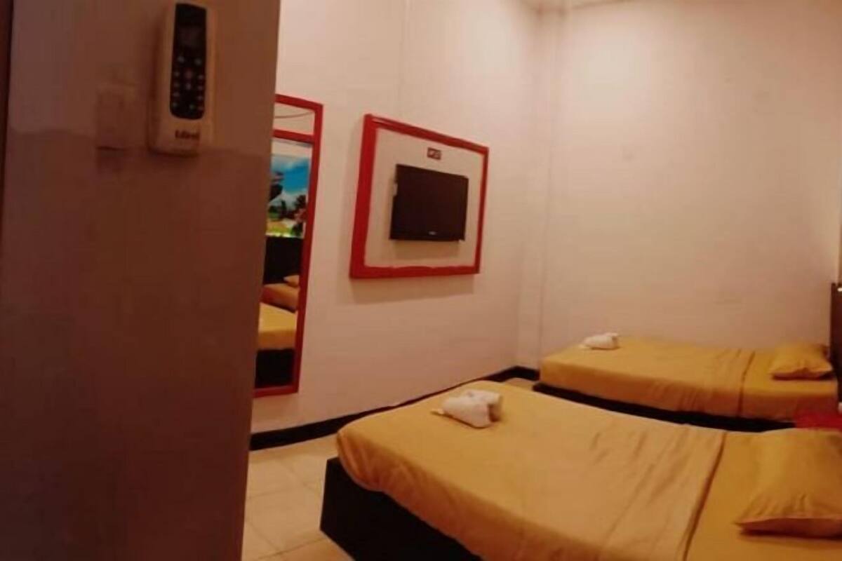 1 bedroom, desk, rollaway beds, free WiFi