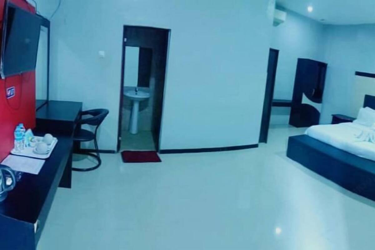 1 bedroom, desk, rollaway beds, free WiFi