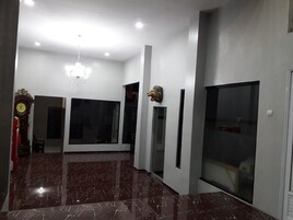 Lorong