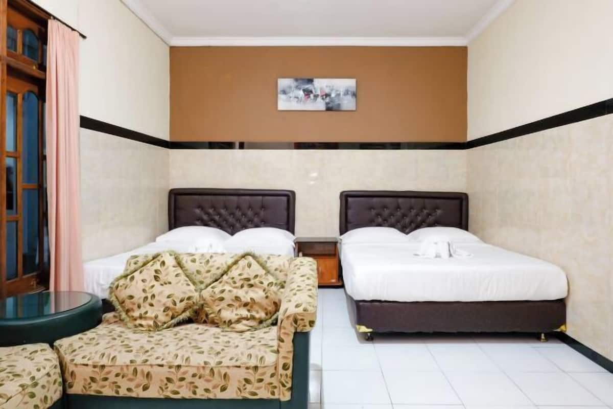 1 bedroom, desk, rollaway beds, free WiFi