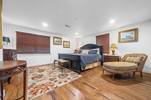 2 室のベッドルーム、アイロン / アイロン台、WiFi、ベッドシーツ