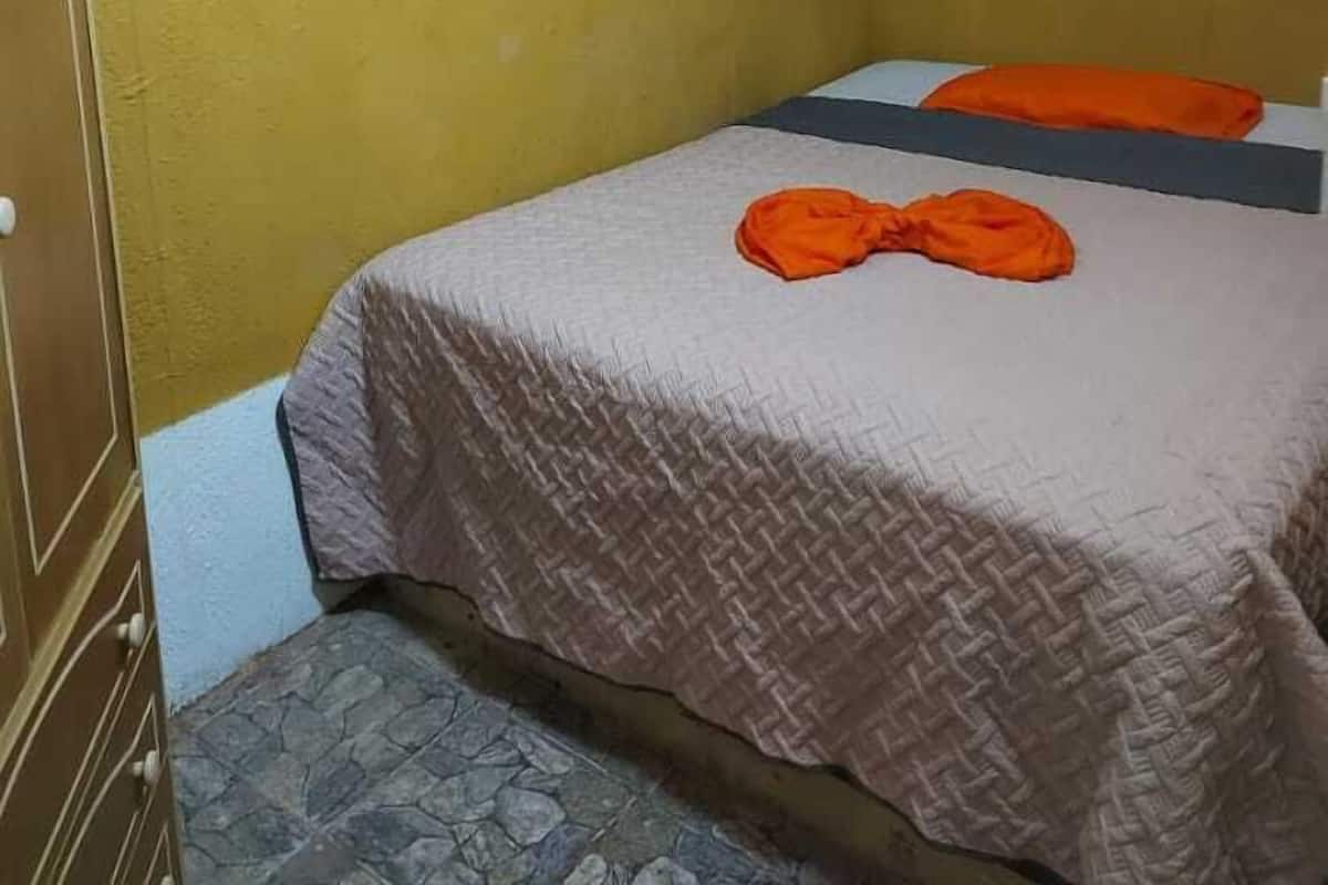 Quarto casal | Wi-Fi de cortesia, roupa de cama