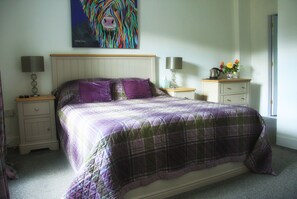 Signature kamer, 1 kingsize bed, en-suite badkamer | Individueel gedecoreerd, individueel gemeubileerd