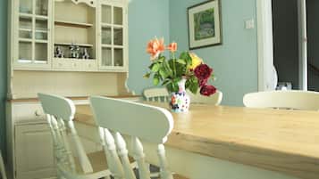 Free daily full breakfast