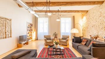 Télévision, lecteur de DVD, chaßne hi-fi