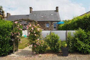 Property grounds - Gîte La Chouette (Baguer-Pican)