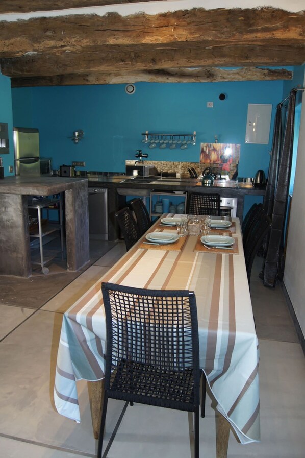 Dining - Gîte La Chouette (Baguer-Pican)