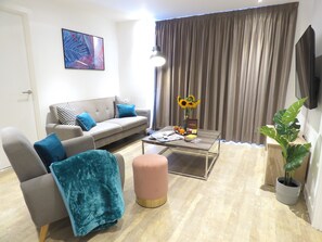 Apartment, 2 Bedrooms | Living area