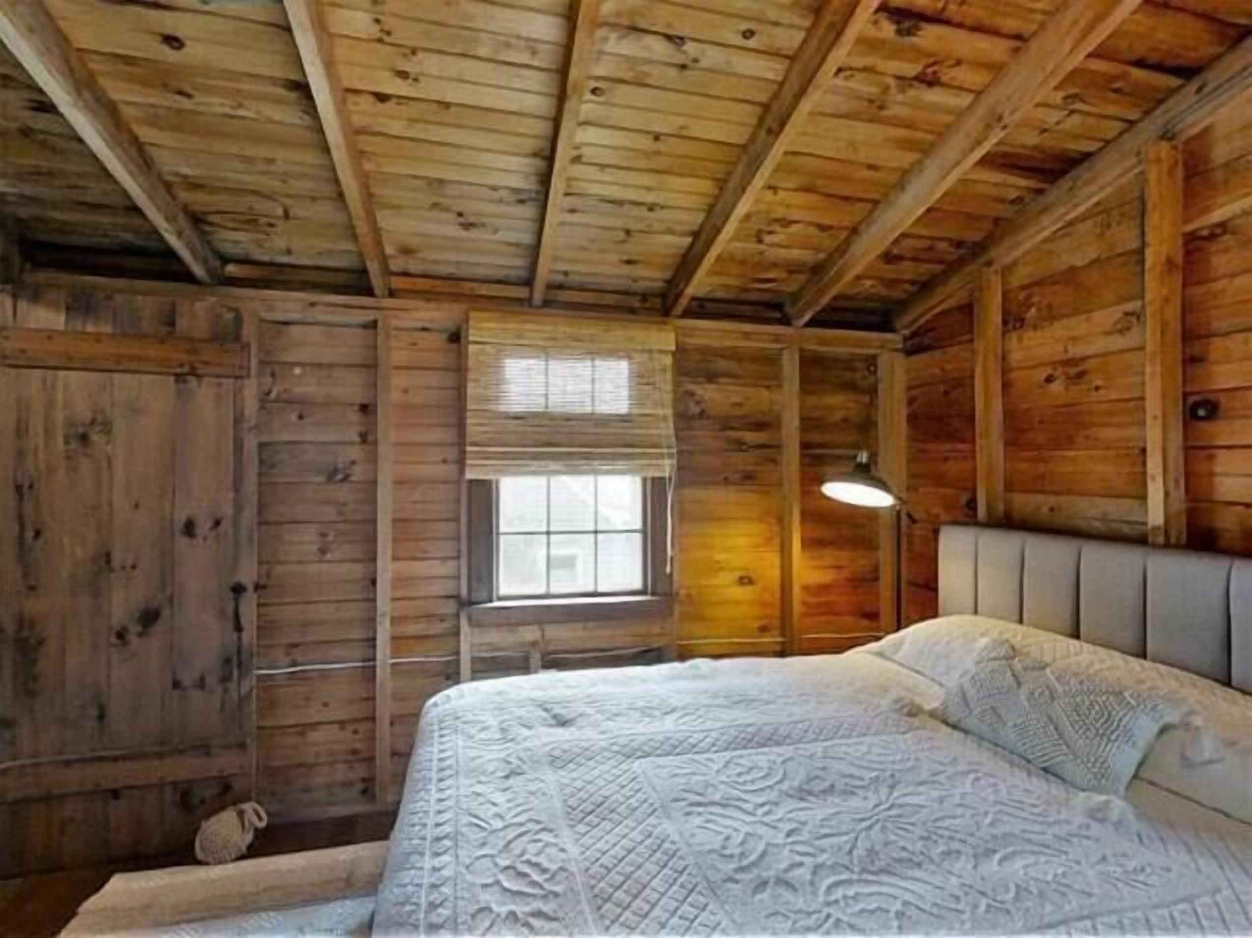 4 habitaciones, tabla de planchar con plancha y wifi gratis 