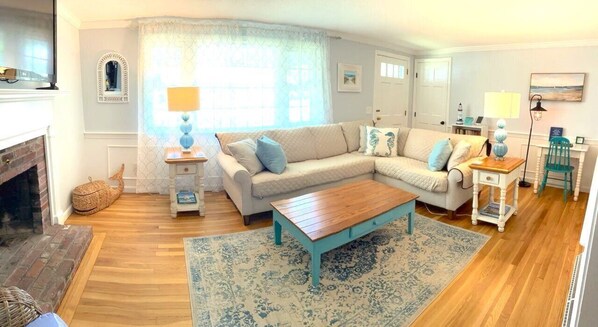 Smart TV, DVD player, ping pong, books