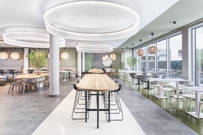 Coin salon dans le hall