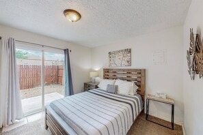 1 habitación, escritorio, tabla de planchar con plancha y wifi gratis