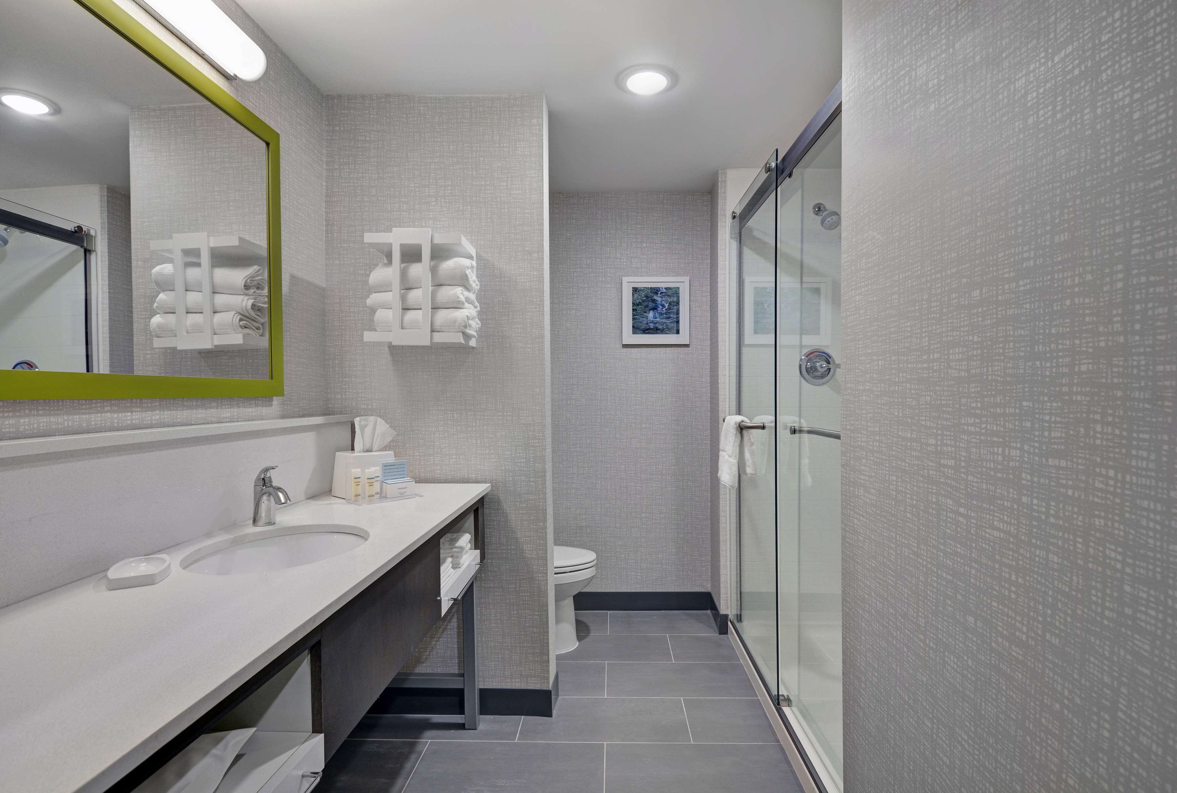 studio, 2 queen beds, refrigerator & microwave (wet bar) | bathroom | hair dryer, towels