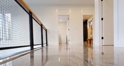 Modern Industrial Getaway - 1 minute walk to the Beach & Boat Launch