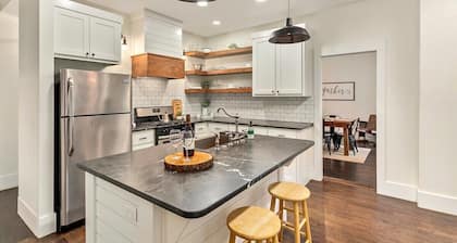 The Grove Cottage - Downtown Springdale