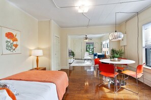 1 chambre, fer et planche à repasser, Wi-Fi, draps fournis